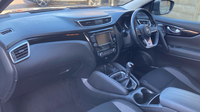 Nissan Qashqai 1.3 DiG-T 160 Acenta Premium 5dr Petrol Hatchback